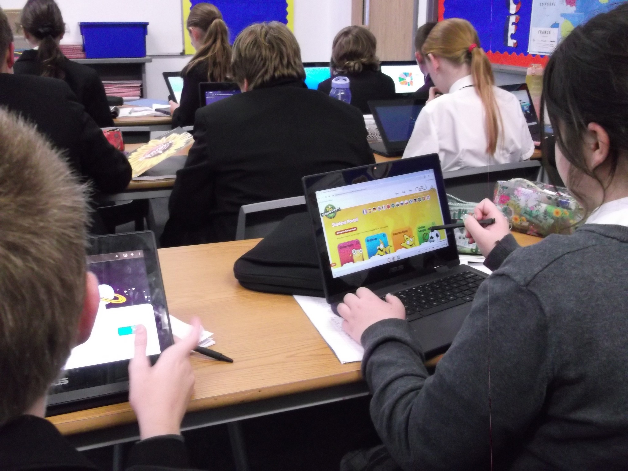 Pupils on Chromebooks Pupils on Chromebooks